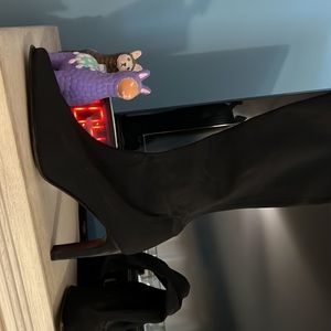 🔥🔥🔥 Charles David  black square toe, high heeled boots.  Size 10 / size 40